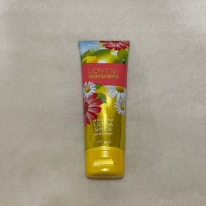 NWT Bath And Body Works Love & Sunshine Body Lotion